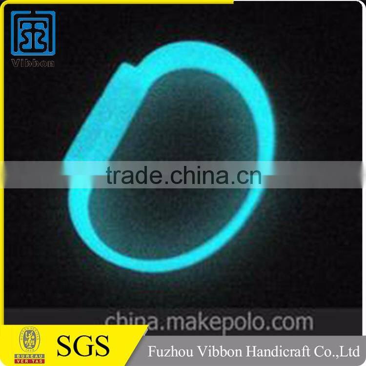 Glow in dark silicon wristband with customize logo