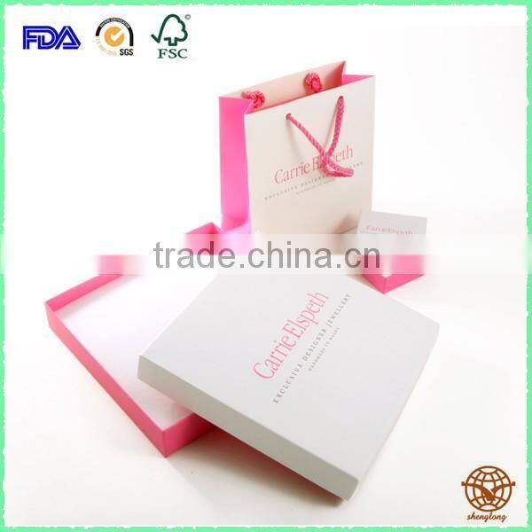 Luxury Custom Printed Matte Jewelry box with carrier bag , Hot selling Jewelry Box