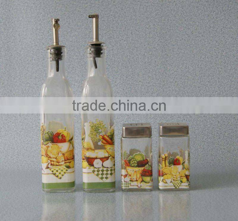beautiful design square with decal glass spice set