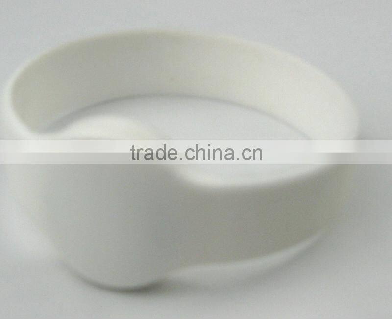 RFID Swimming Pool Silicone Bracelet(LFGB/FDA/CE)