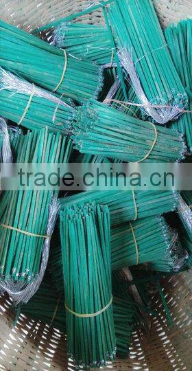 Dyed bamboo garden sticks with iron wire for planting tomatoes