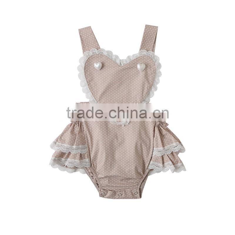 2017 hot sale baby romper with heart clothes