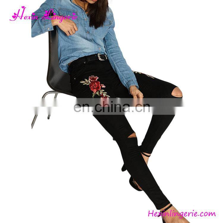 Wholesale No Moq Summer Women Denim Light Blue Ripped Jeans