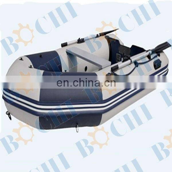White Color 0.9mm Thickness Sailing Boat Model