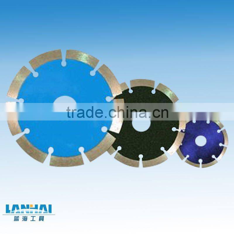 Dry cut blade for asphalt