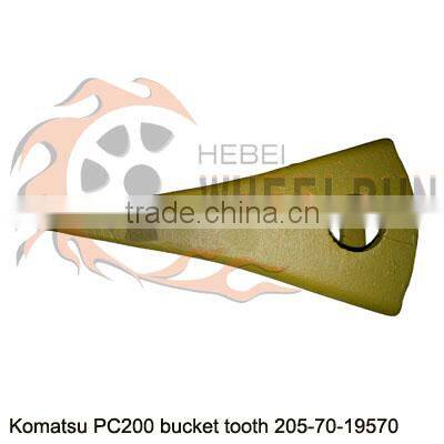 Komatsu Excavator PC200 Bucket tooth 205-70-19570