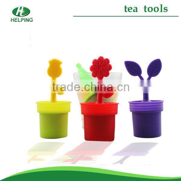 green Santa Claus tea strainer gift