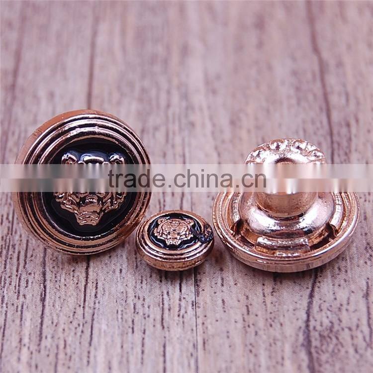 Wholesale tiger shape trouser bavarian lederhosen leather shoe buttons