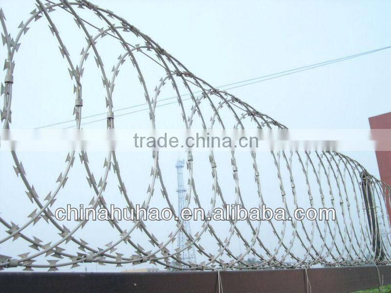 variety size wire barbed razor security fences gavanized
