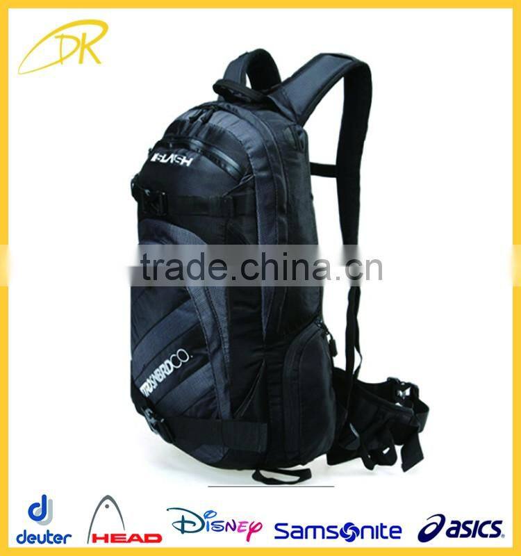 2016 Fshion Black Skateboard Backpack for Snow Skiing