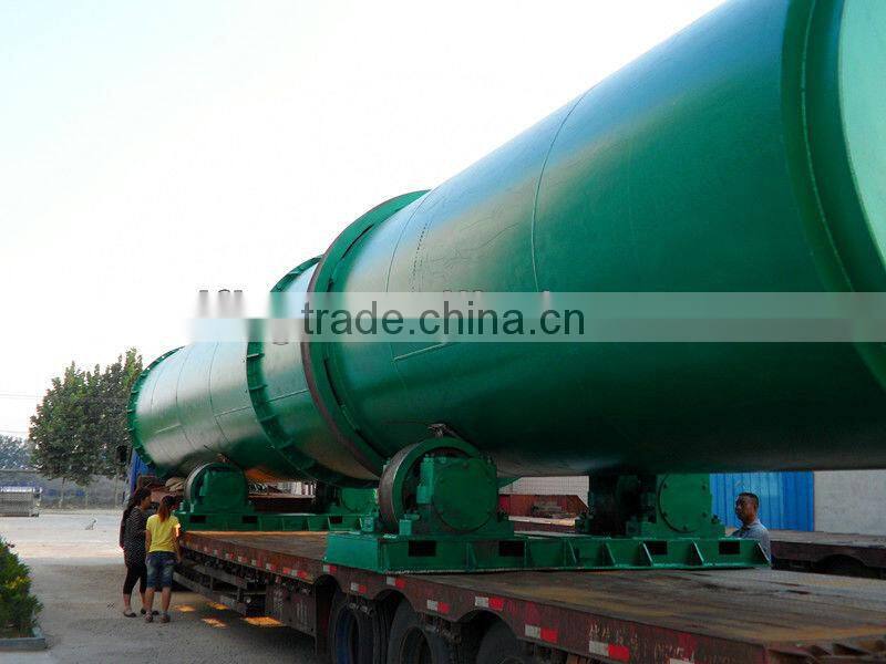 Vertical pulverizer for inorganic fertilizer