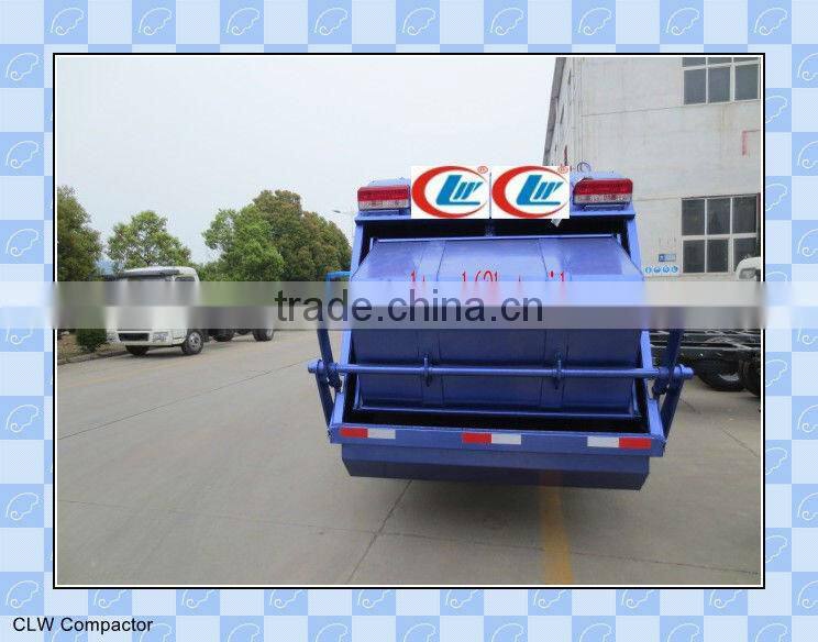 Dongfeng Small 4*2 Refuse Compactor with rear bucket