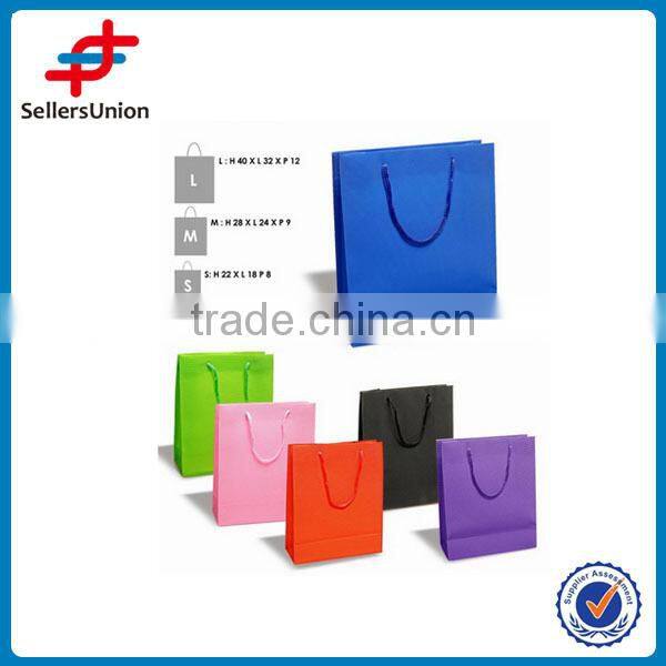 Packaging gift bags with handles, colorful plastic gift bags "L"