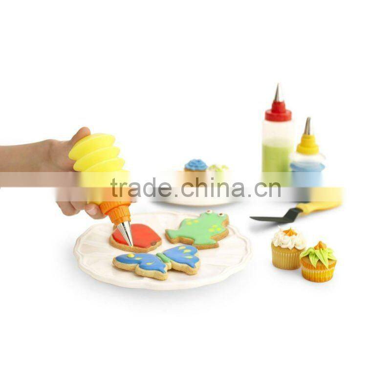 Cookie and Cupcake Decorating Set
