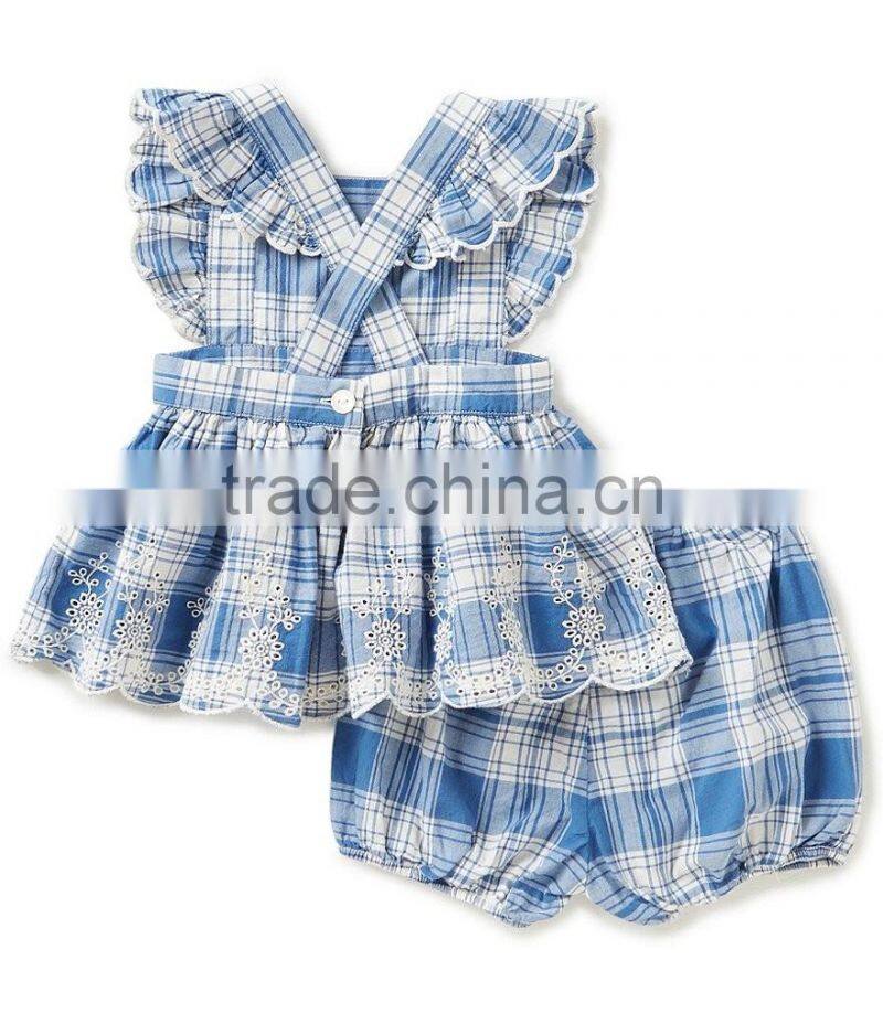 2017 new fashion wholesale gingham children's boutique clothing baby seersucker bubble clothes set