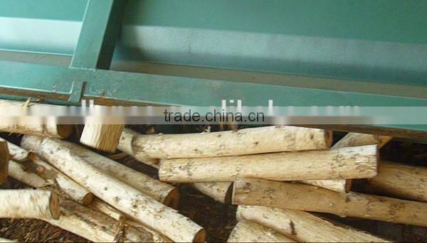 High capacity and peeling efficiency double roller wood log debarker with automatic discharge