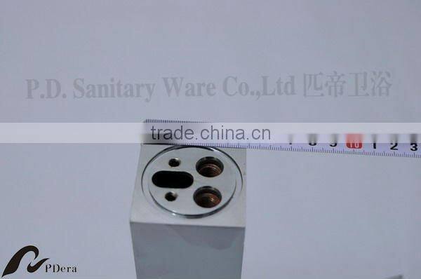 Brass waterfall basin faucet