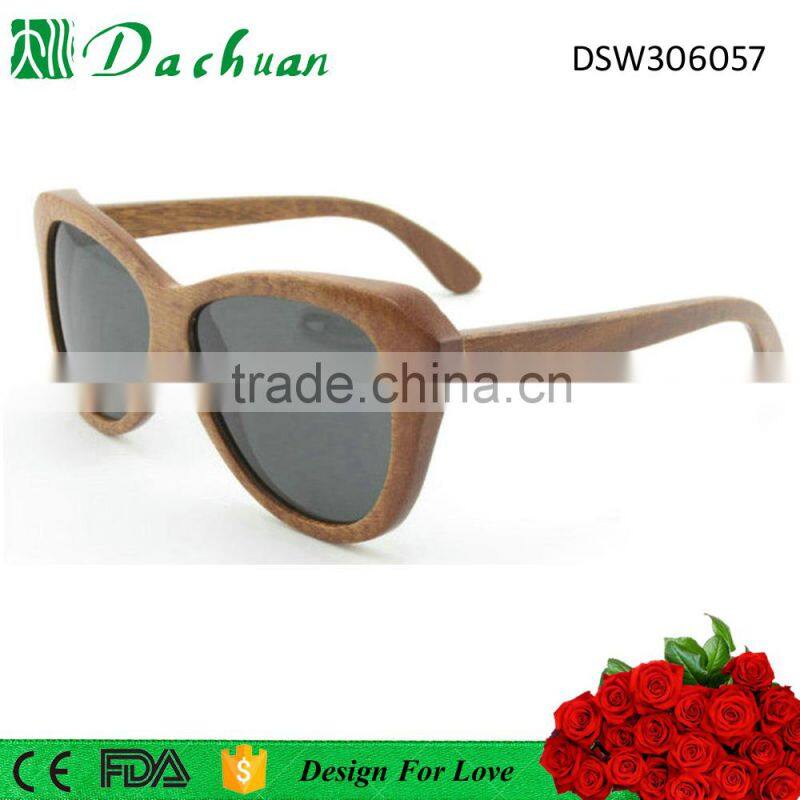 Fashionable lady cat eye simple design brand wood sunglasses eyewear