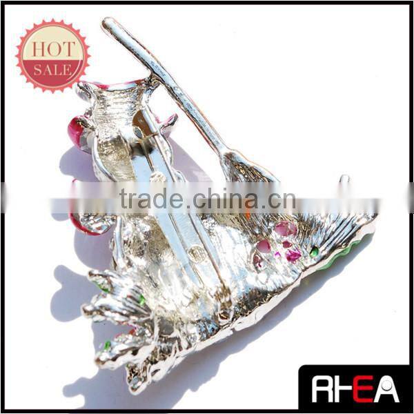 Manufacturer Fashion Crystal Snowman Christmas Brooch Jewelry