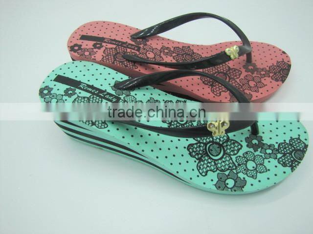 New design 2015 wholesale summer women wedge flip flop
