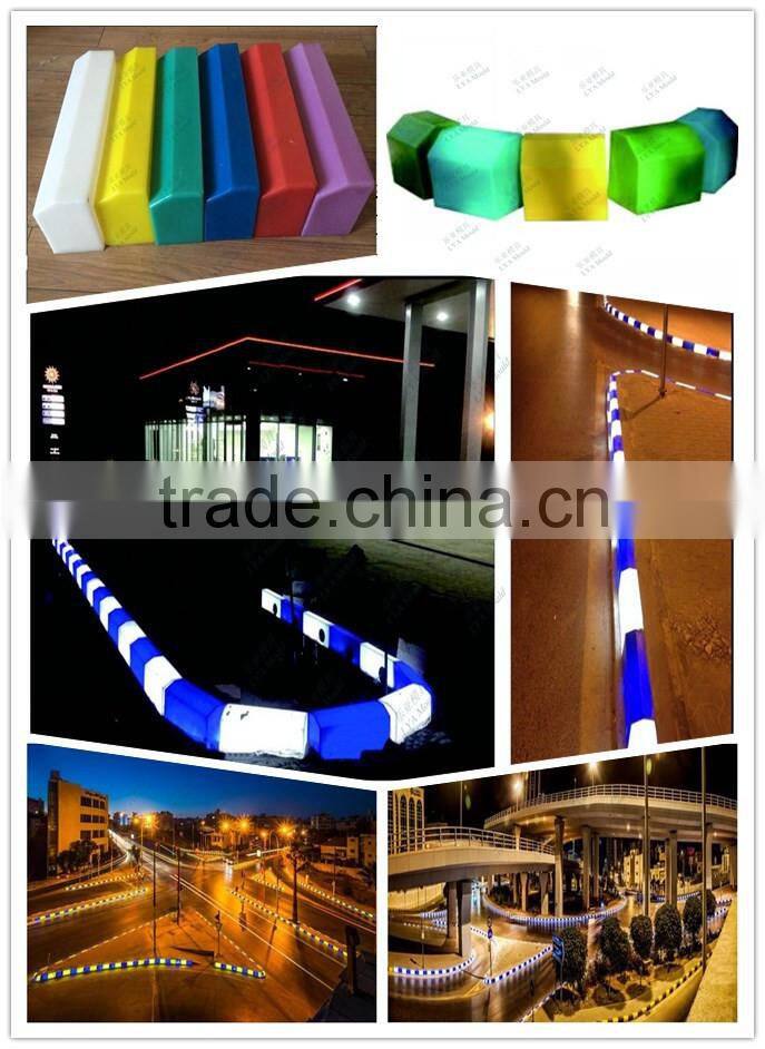 led traffic cone with top warning light flashing light