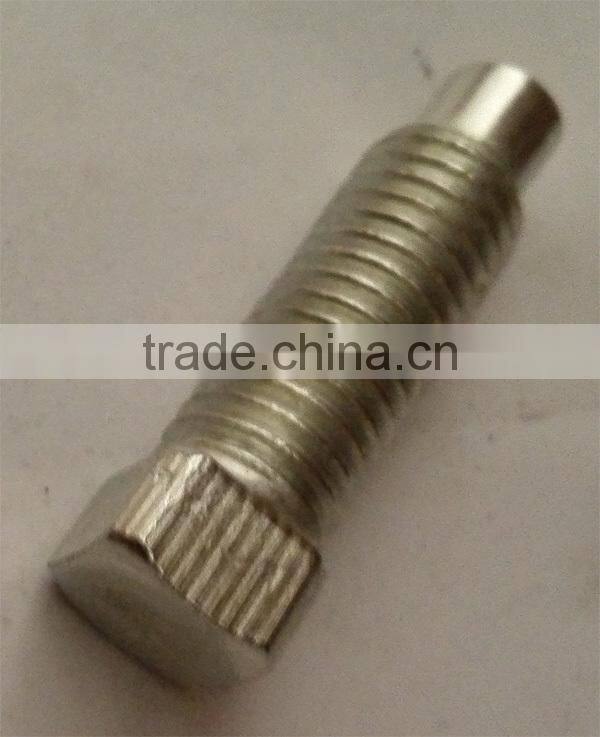 Square head set screw for single cylinder diesel engine