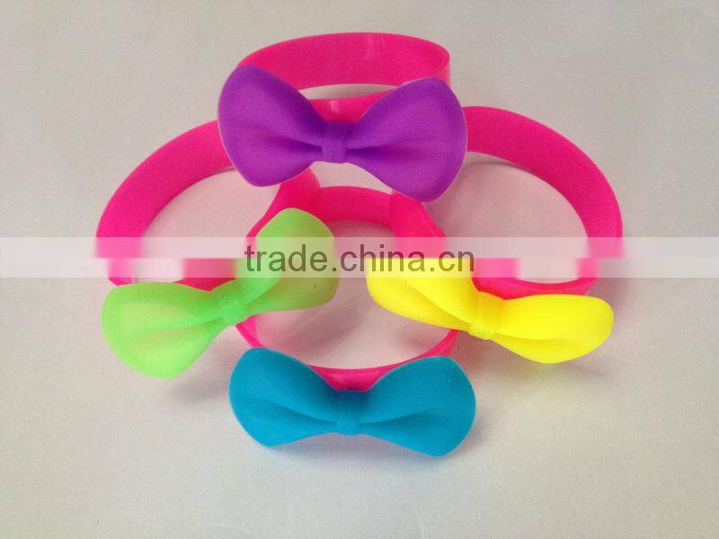 Bulk cheap custom silicon wristband
