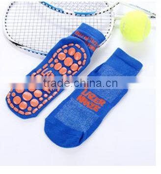 kids fashion anti slip trampoline socks/kids neoprene socks