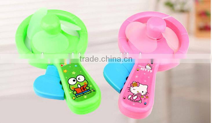 cheap plastic mini handy dynamo fan for kids in summer