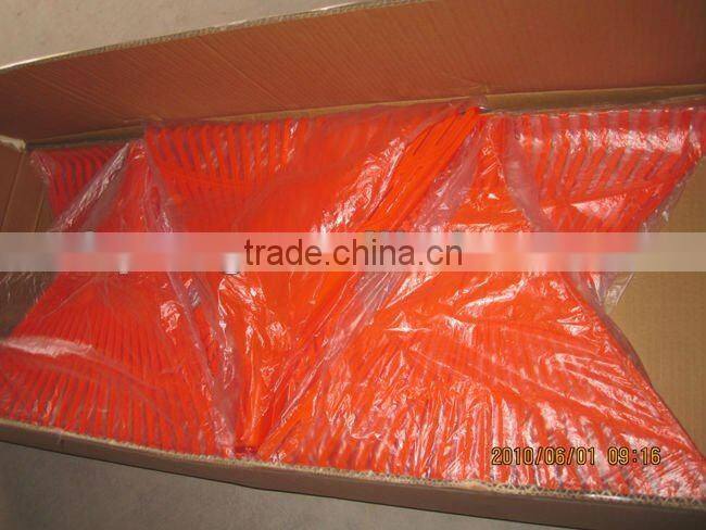 GARDEN PLASTIC RAKE