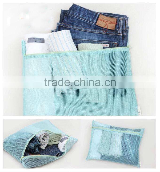 Series Mesh Travel Pouch