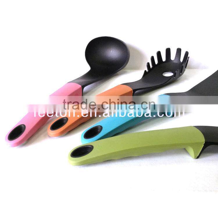 4PCS Colorful self-standing nylon kitchen utensils set