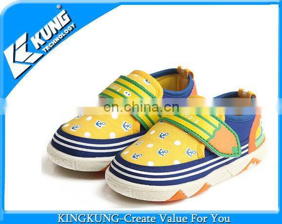 Nice-looking baby girls christmas shoes on wholesale