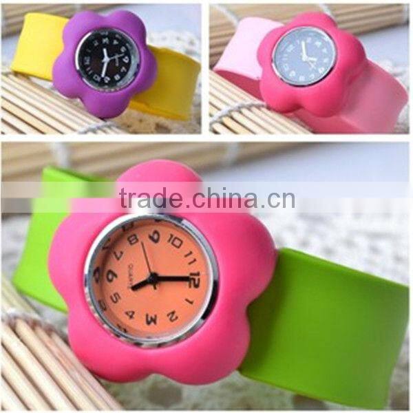 Fashion slap strap on watch for girls