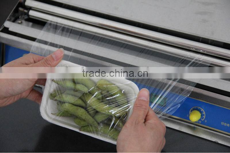 Cling film wrapping machine