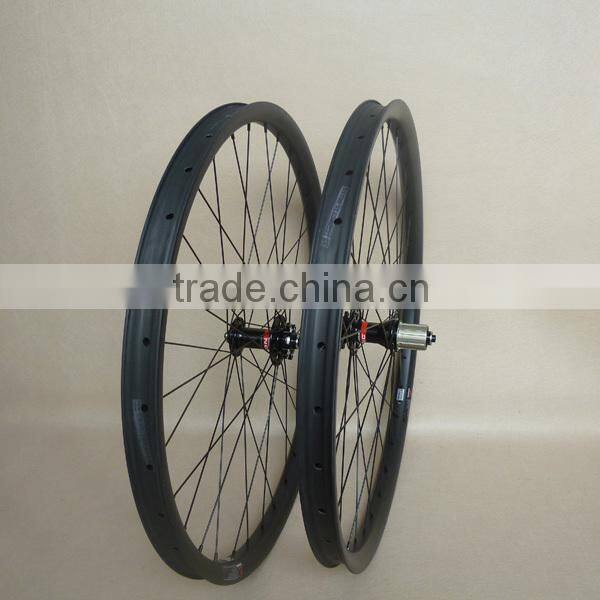 27.5er carbon mtb wheelset clincher/tubeless 35mm width with Novatec disc hubs 32H