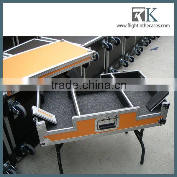 DJ mixer case for dj in a practical set with dynamic microphone in China factory