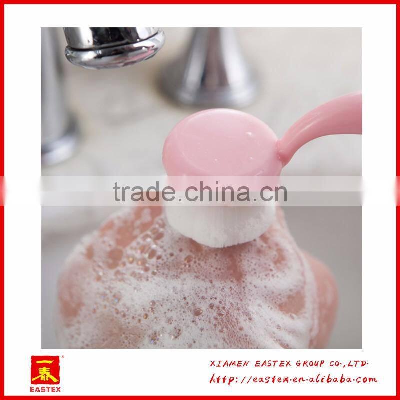 Soft facial use cleansing brush to go effectively black head