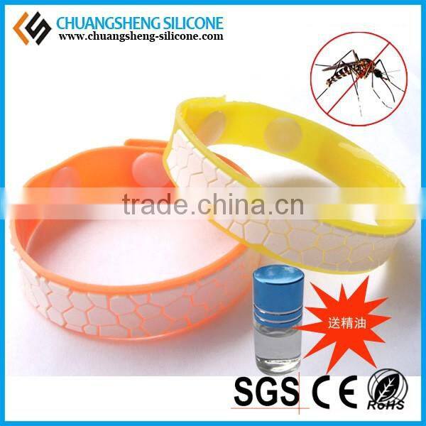 Silicone twist bracelet, wrist band