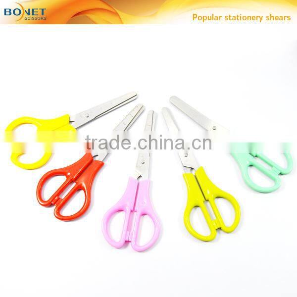 SSC0002 FDA certificated 4-1/4" Economic colorful plastic student rounded point scissors set 3ps