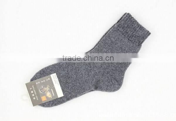 40 pcs/lot hot sale solid cotton and polyester mixed China made solid comfortable men thick socks