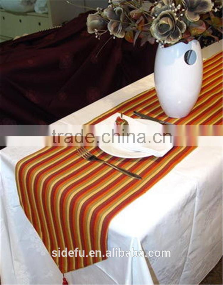 Decorative Jacquard Home Reataurant Satin Table Runner