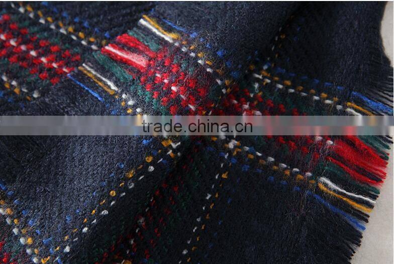 2015 Latest Design Fashion Acrylic Check Plaid Circular Neck Scarf