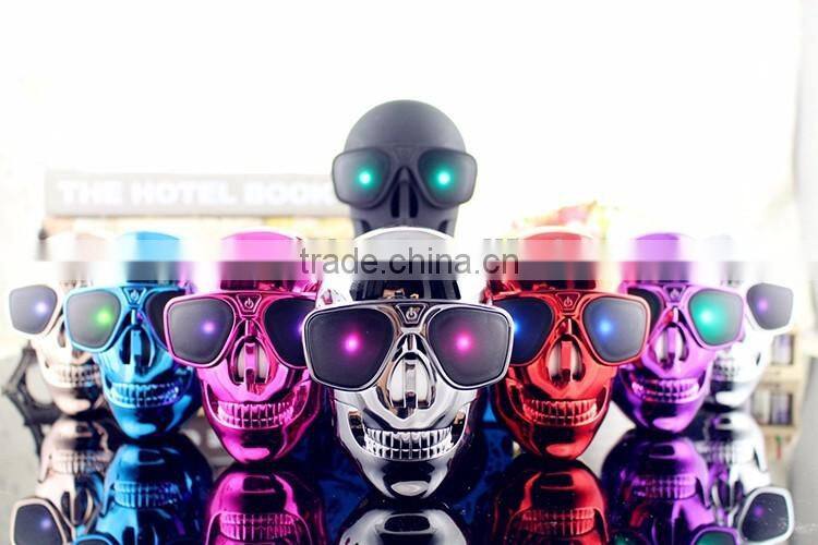(gift) new style fashion skeleton power bank 4400mah skull portable power charger for boys