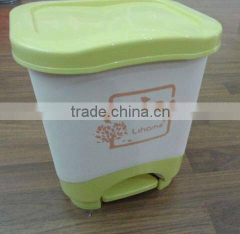 10L plastic trash can with foot pedal