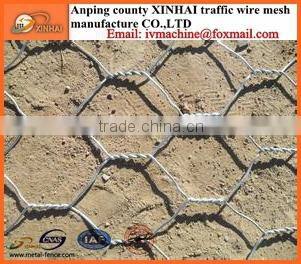 Hexagonal wire mesh barrier fencing mesh