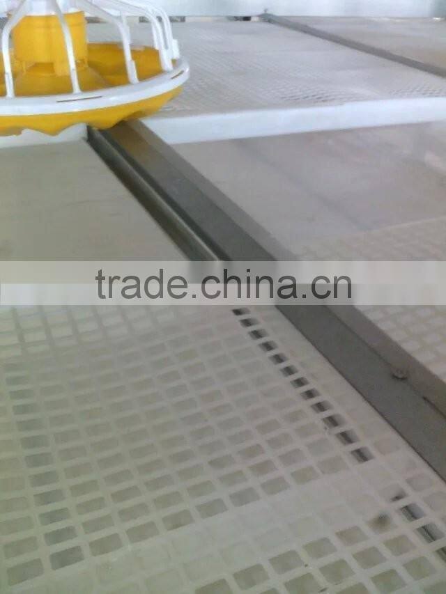 Plastic flat mesh for poultry
