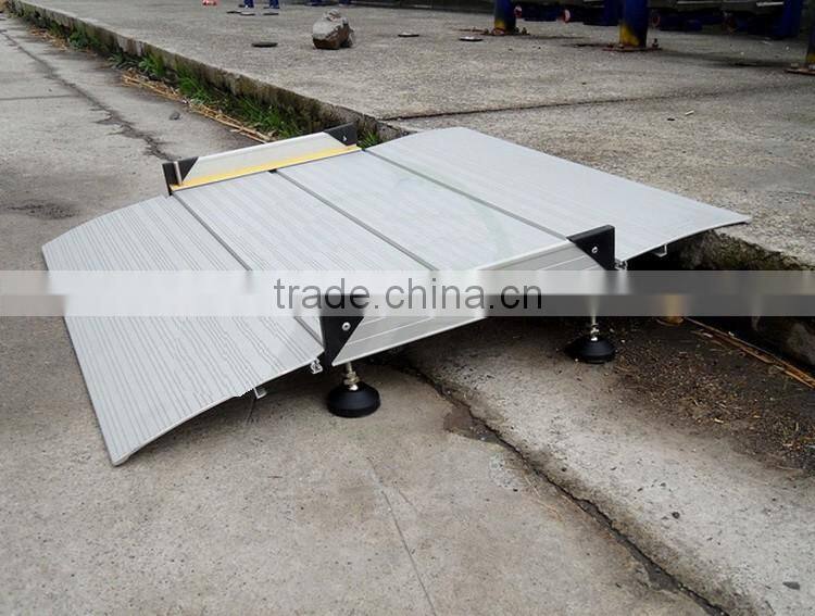Lightweight aluminium alloy ramp