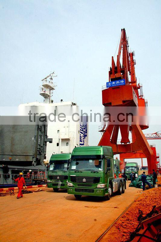 Sinotruk HOWO 8x4 Hook lift garbage truck for sale