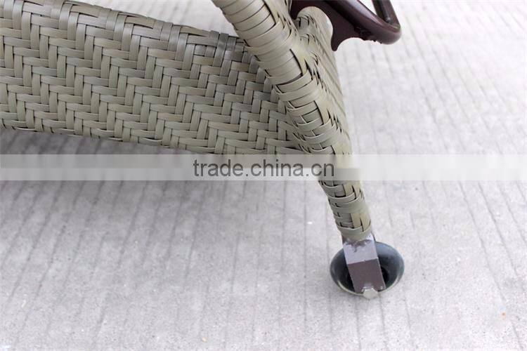 Garden Rattan Chaise Lounge With Wheel